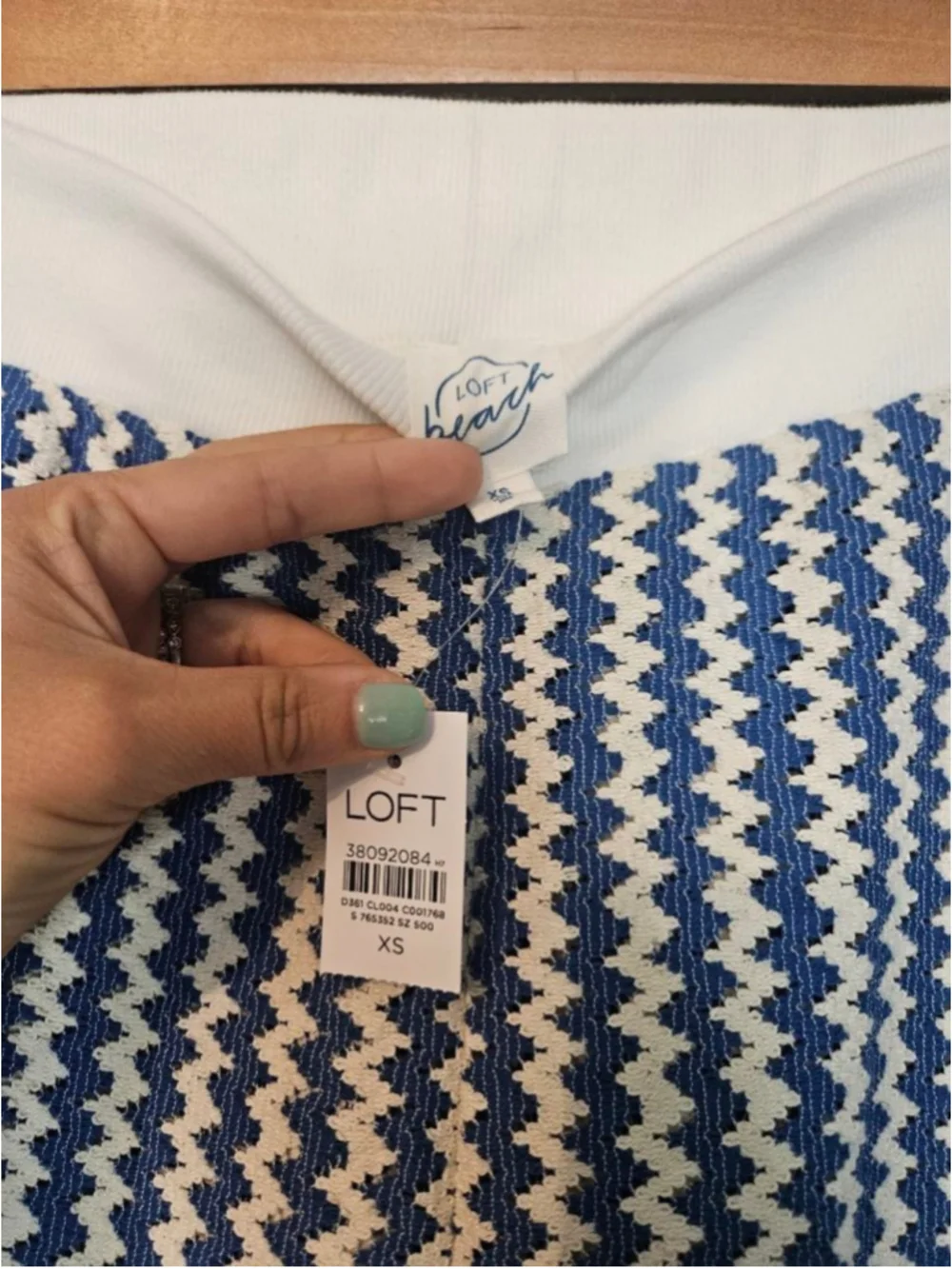 LOFT Beach Ann Taylor Geo Crochet Blue/White Wide Leg Pants NWT XS - Picture 3 of 5